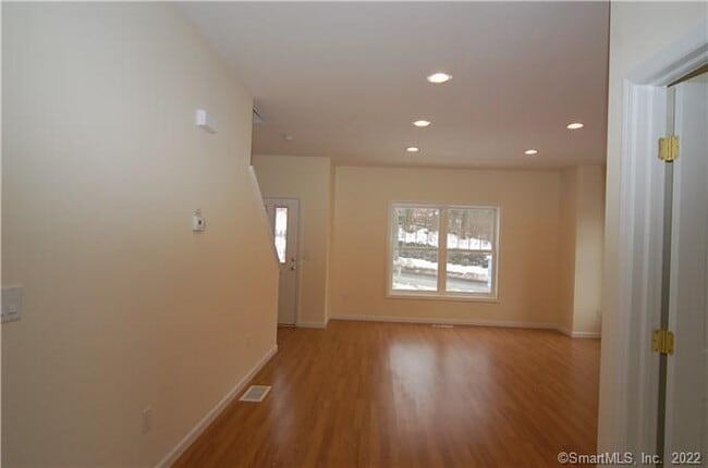 Building Photo - 109 Park Ave