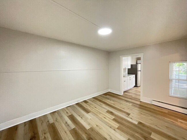Building Photo - 49 Pennacook St