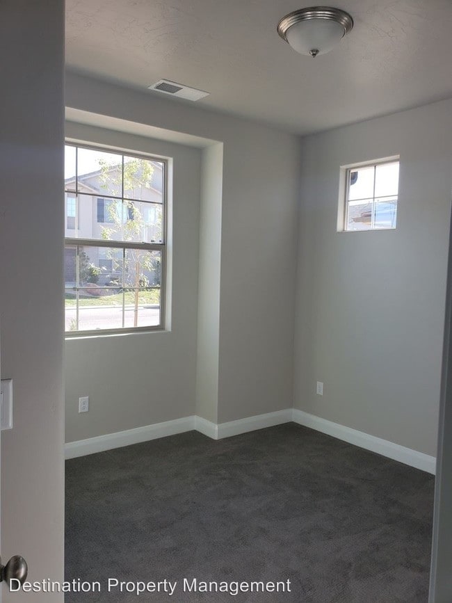 Building Photo - 4 br, 3 bath House - 1141 N Casita Hills Loop