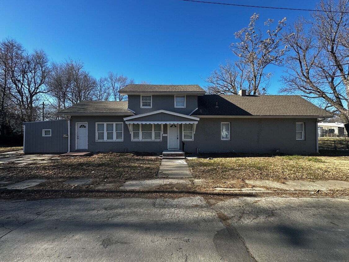 2214 Herman Ave, St. Joseph, MO 64501 House Rental in St. Joseph, MO
