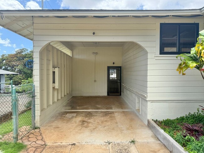 Building Photo - Newly Upgraded 3 Bedroom / 2 Bathroom - Ma...