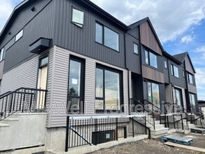 Building Photo - 15724-15103 103 Ave NW