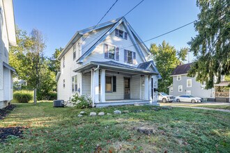 Building Photo - 849 Glenn St