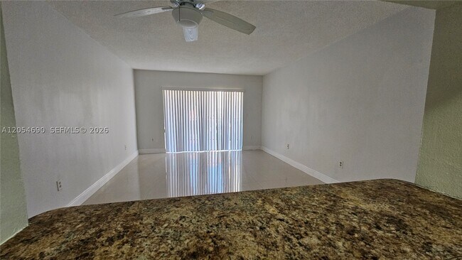 Foto del edificio - 5201 NW 7th St