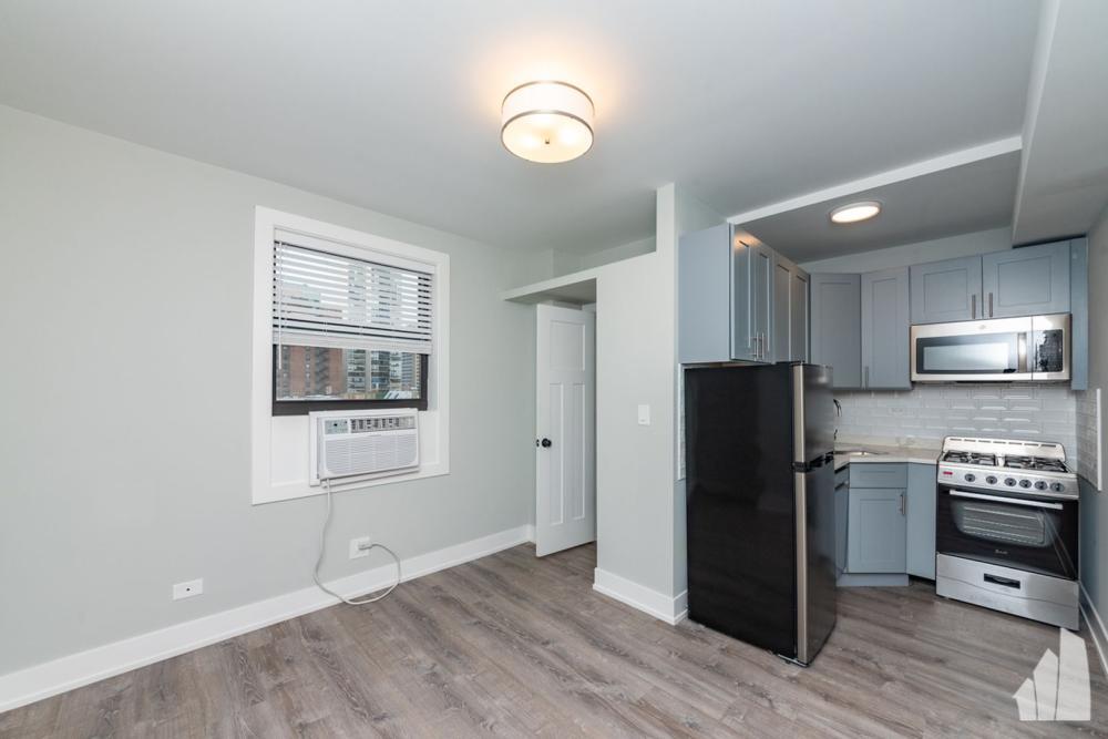Foto principal - 1 bedroom in Chicago IL 60657