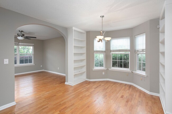 Foto del edificio - 4 bedroom House in Morrisville: Available ...