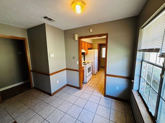 Foto del edificio - 116 Timberlawn Rd