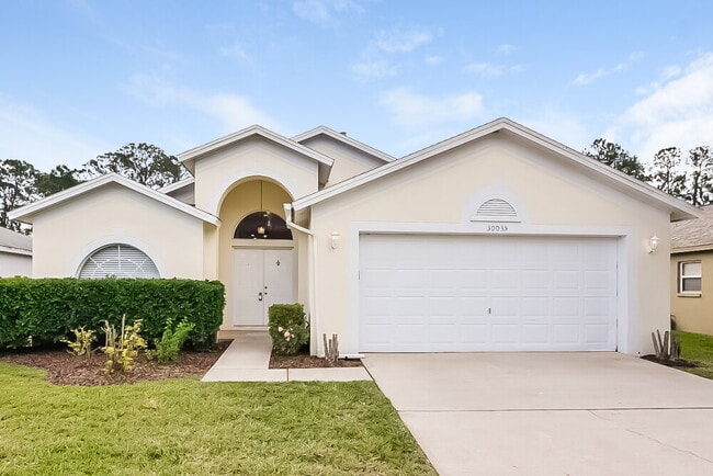 Building Photo - 30035 Morningmist Dr