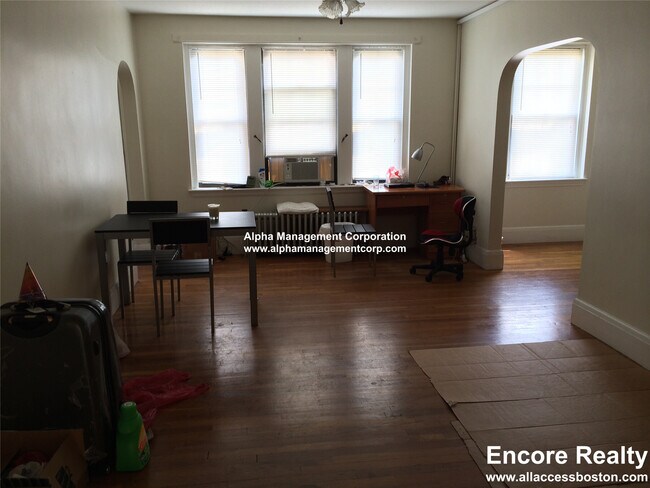 Foto del edificio - 349 Pleasant St