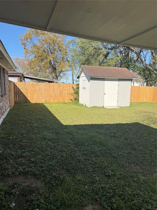 Building Photo - 3606 Clover Ln