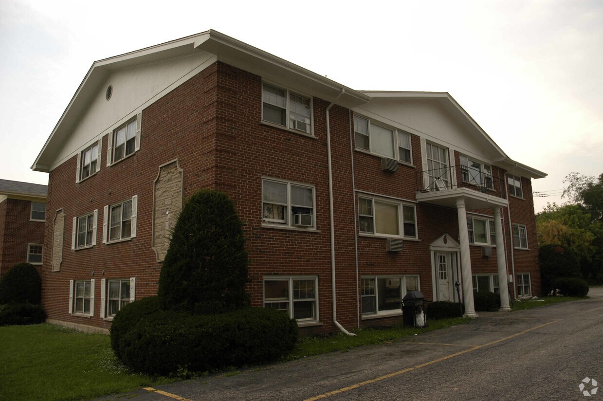 Foto principal - 446 N Ardmore Ave