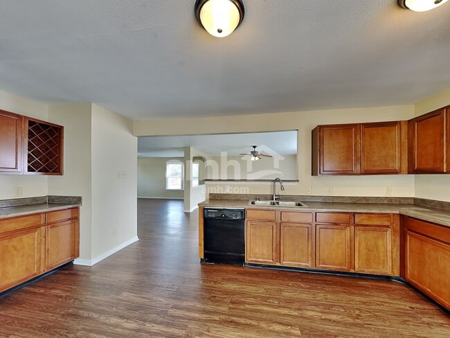 Building Photo - 8243 Retreat Ln