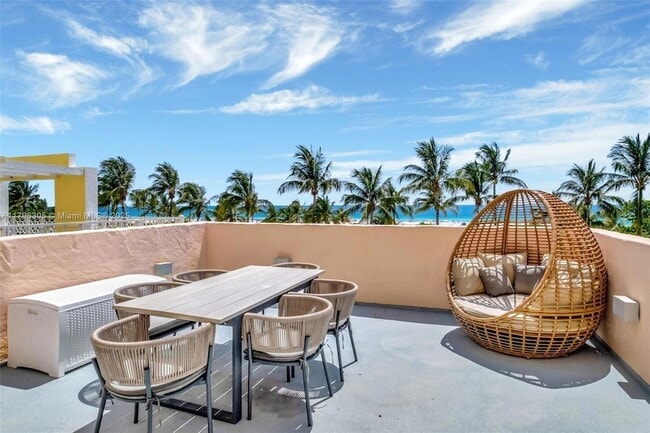 Building Photo - 834 Ocean Dr