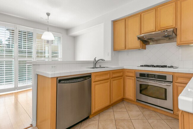 Foto del edificio - Paseo del Sol Charmer with Private Yard and Community Pool