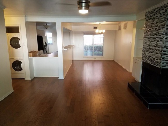 Foto del edificio - 7806 Royal Ln