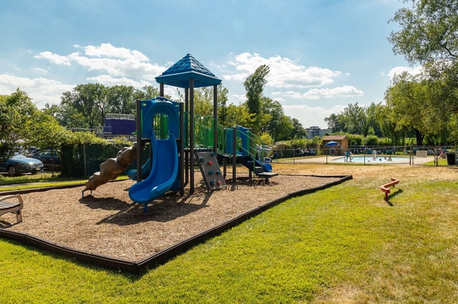 Photo - Ivy &amp; Green Apartment