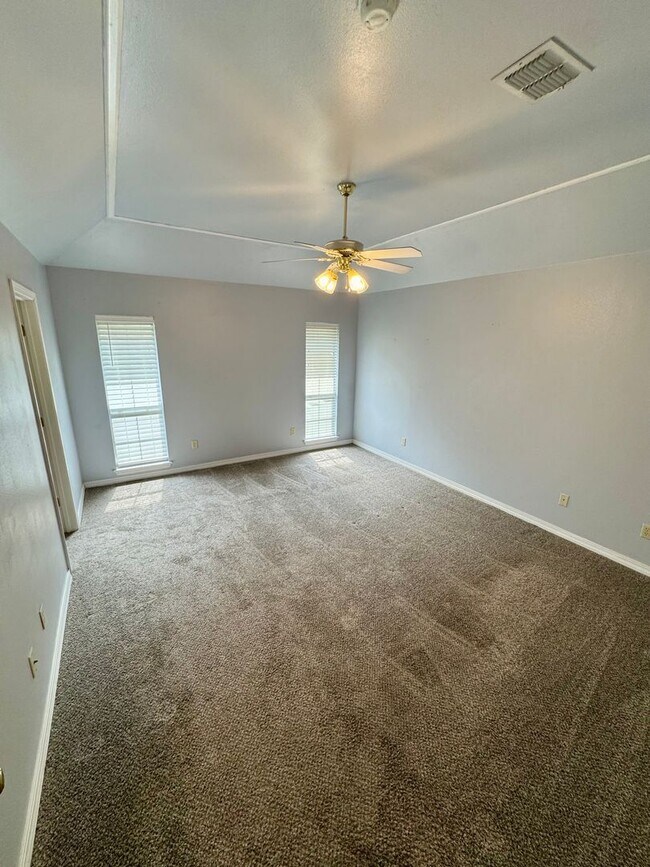Foto del edificio - Great 3 bedroom, close to everything