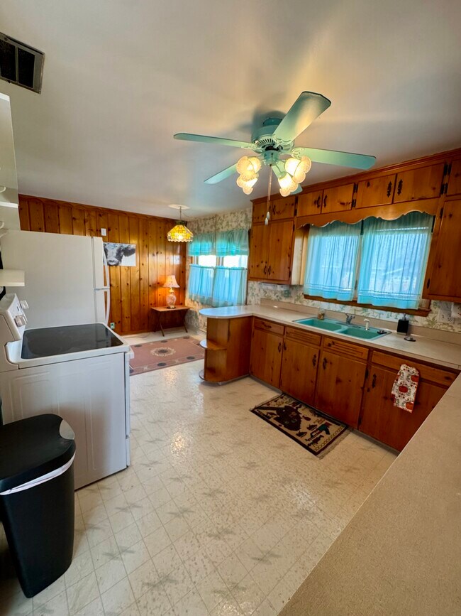 Foto del edificio - 317 2nd Ave