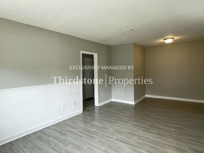 Building Photo - 2939 W 11th St