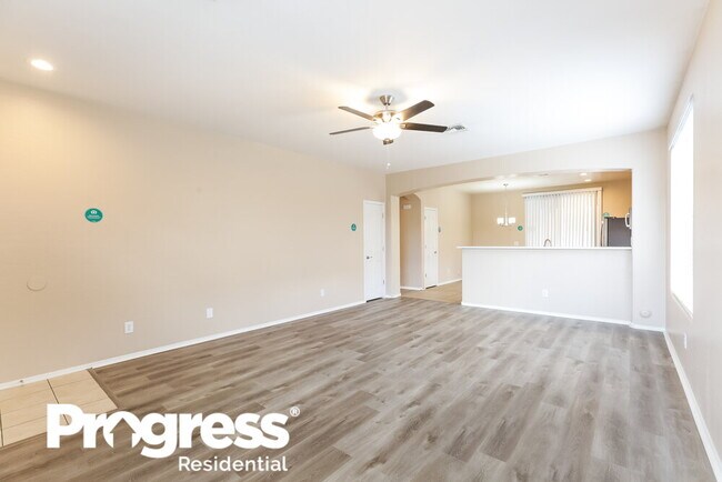 Building Photo - 10105 W Cordes Rd