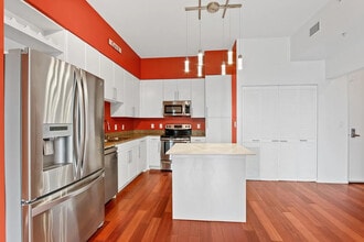 Building Photo - 488 E Ocean Blvd