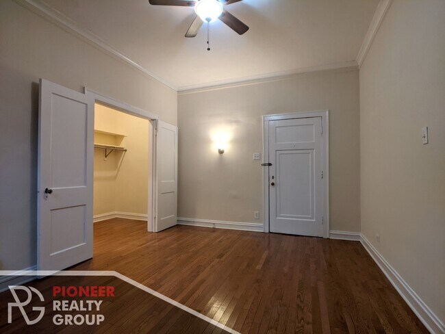 Foto del edificio - 4542 N Damen Ave