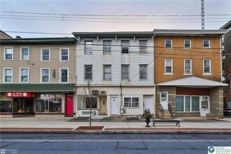Building Photo - 423 Front St