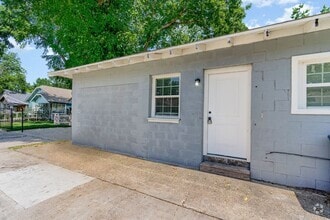 Building Photo - 3402 Jeffries St