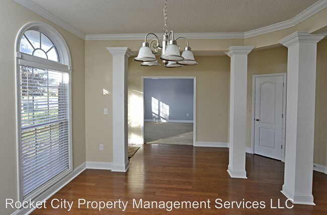 Building Photo - 5013 Patriot Park Cir SE