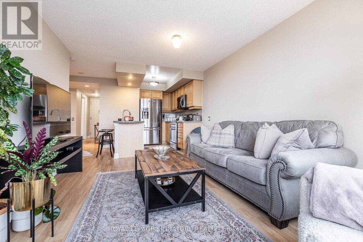 Photo principale - 10-1810 Northtown Way