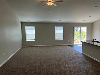 Foto del edificio - 362 Aubrey Wds Dr