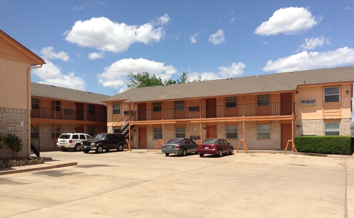 Foto principal - 1602 SW B Ave