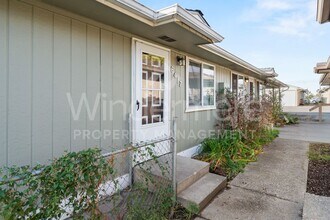 Building Photo - 6417 N Lee St Building Photo - 6417 N Lee St