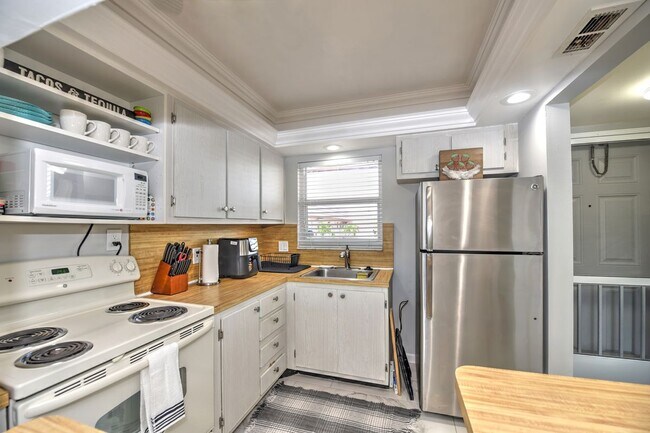 Foto del edificio - 170 Turtle Lake Ct