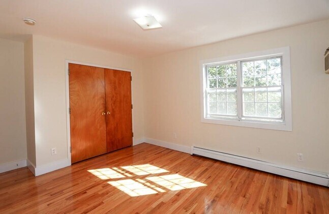 bed1 - 3339 58th St