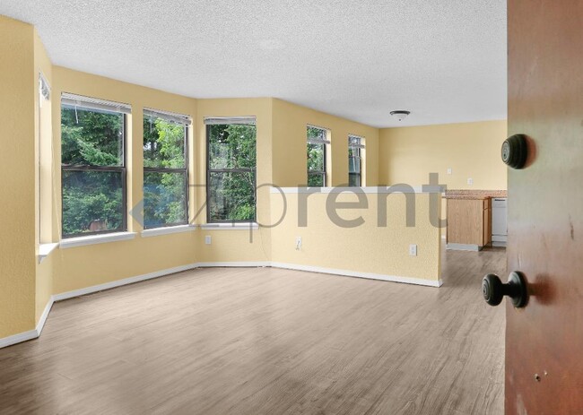 Building Photo - Unit A