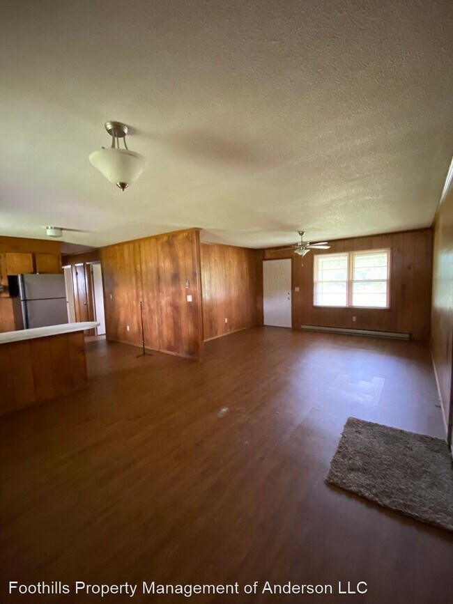 Foto del edificio - 3 br, 1.5 bath House - 107 Crystal Ct.