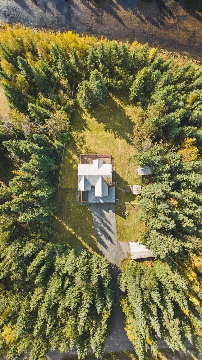 Building Photo - 3211 Wyatt Rd