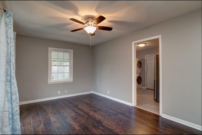Building Photo - 642 Westboro Dr