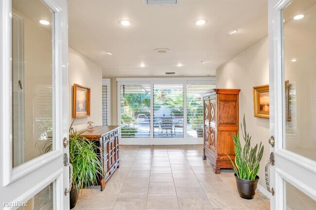 Building Photo - 3 br, 3 bath House - 16 McGill Dr