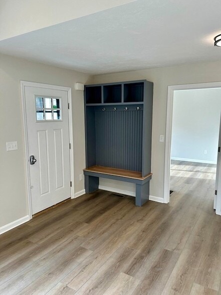 Foto del edificio - 265 Dunstable Rd