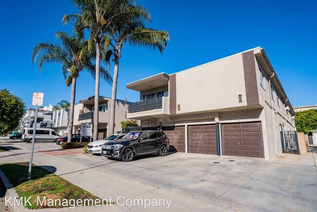 Building Photo - Studio, 1 bath Apartment - 1726 & 1730 Bar...