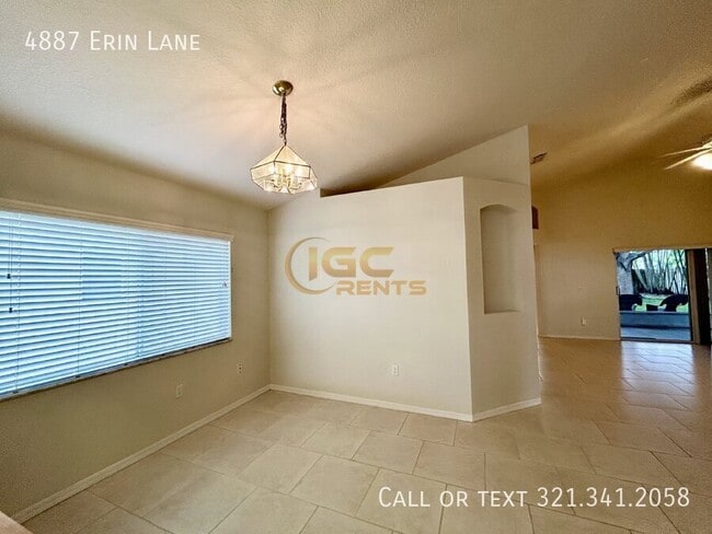 Foto del edificio - 4887 Erin Ln
