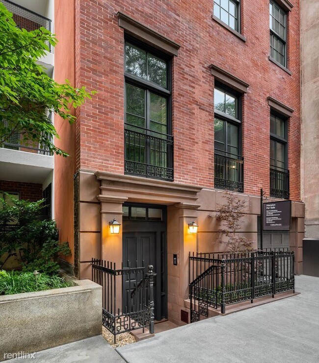 Foto del edificio - 15 W 12th St