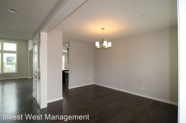 Building Photo - 4 br, 3.5 bath House - 4014 NE Tacoma Court