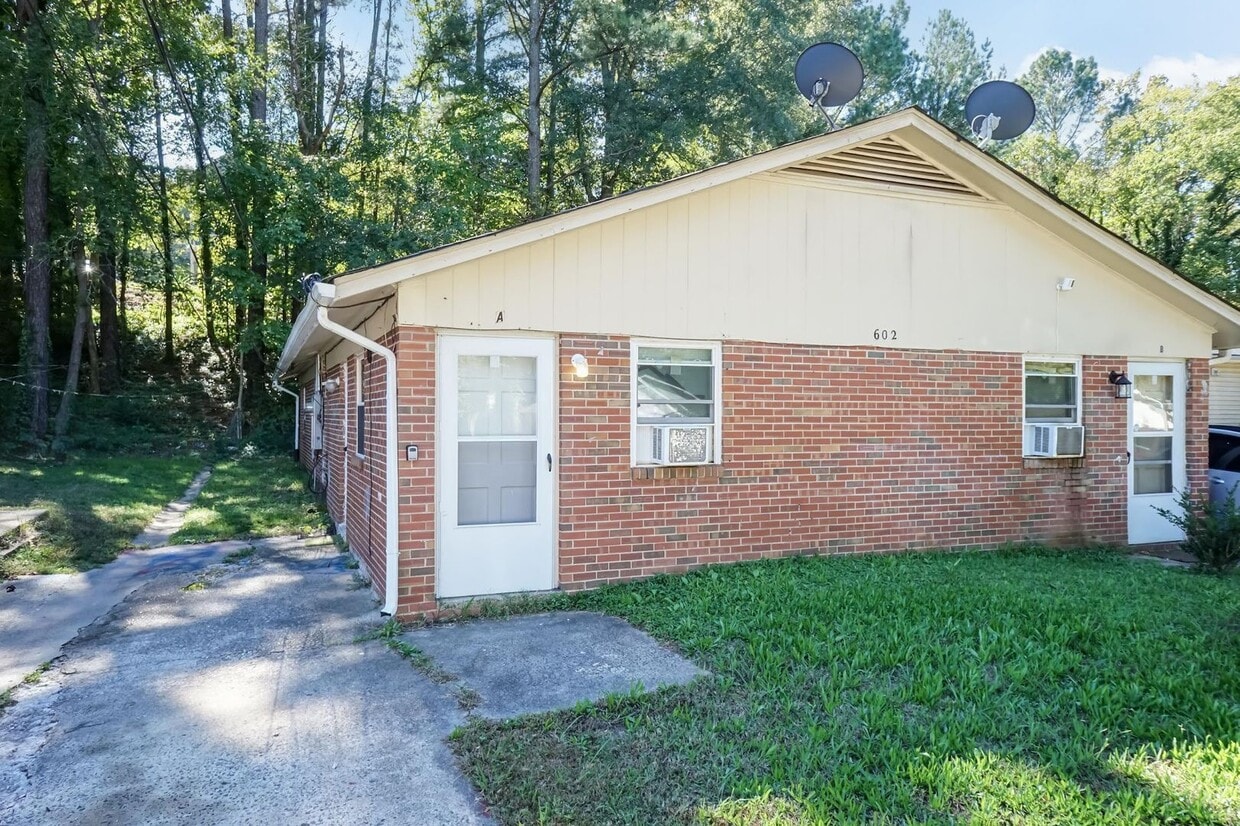 Photo - 602 A Barton St