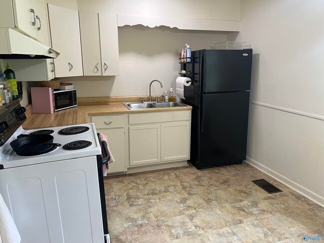 Foto del edificio - 3207 Tucker Dr NW