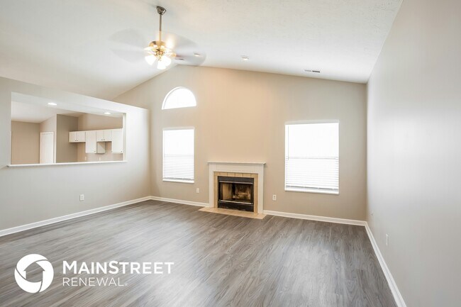 Foto del edificio - 10715 Tanbark Dr