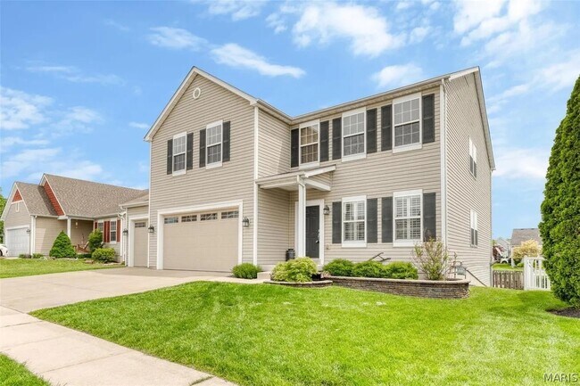 Building Photo - 1824 English Oak Dr