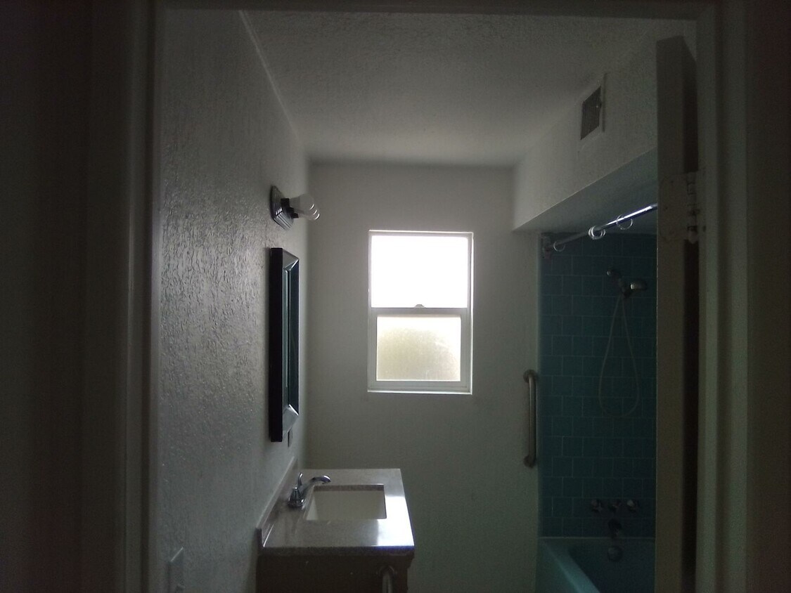 Primary Photo - Desert View Apartments